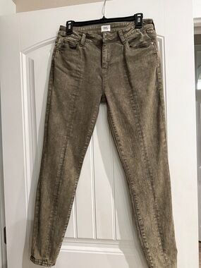 Wash Lab Women's Skinny Jeans in Olive-Tan